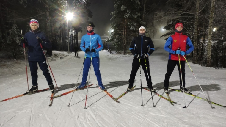 Команда лыжников СШ № 10 выехала на тренировочные сборы в г.Волжск